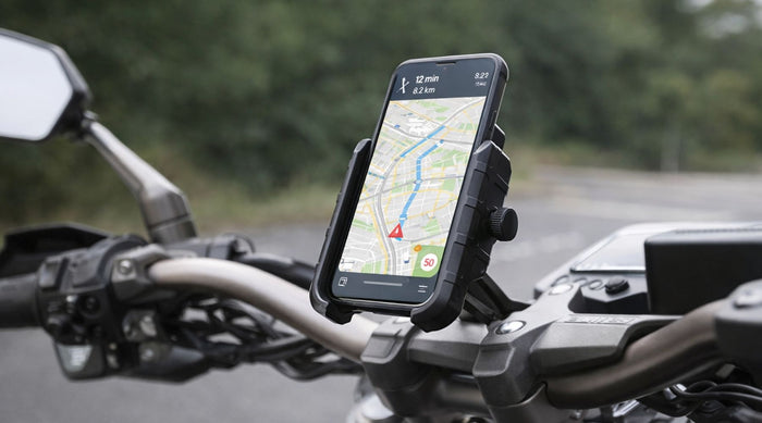Comment installer un support de téléphone ou GPS sur sa moto ?