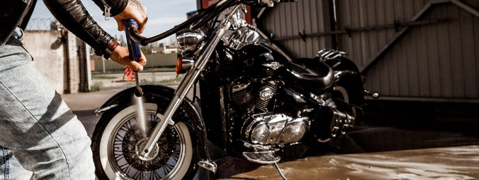 Come pulire la moto con un'idropulitrice?
