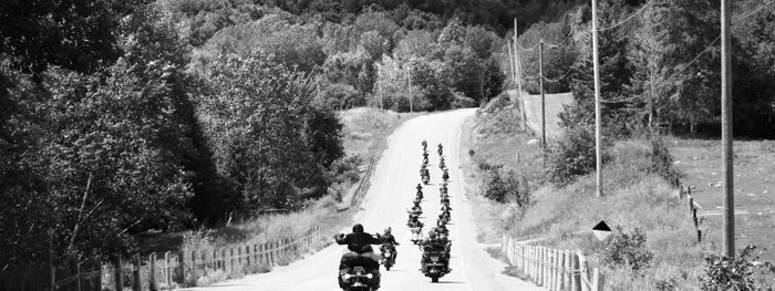 ¿Quiénes son realmente los motociclistas y de dónde vienen?