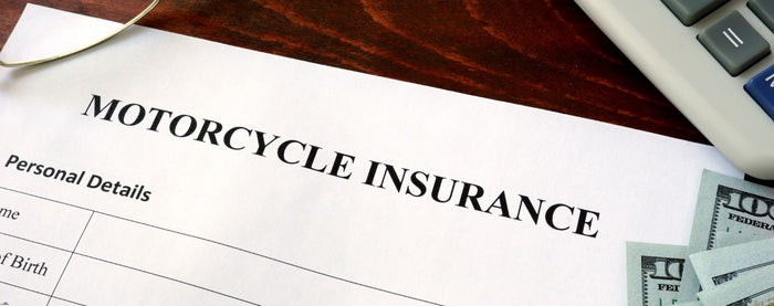 Faut-il assurer sa voiture tous risques quand on roule surtout en moto ?