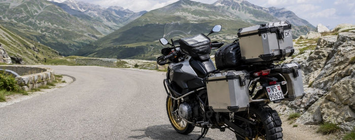 Bagaglio moto da trail: guida completa per scegliere l'attrezzatura da viaggio