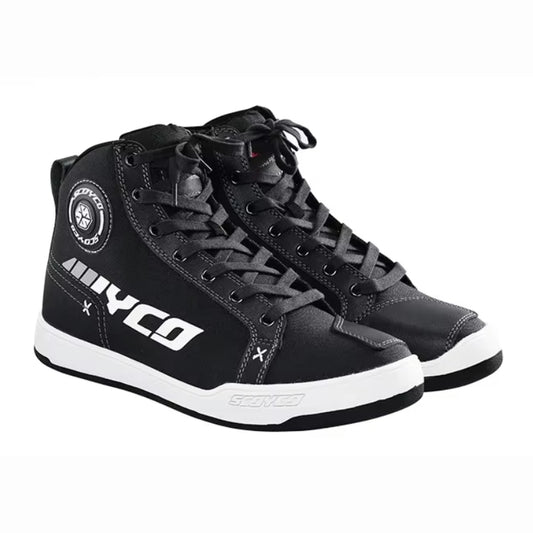 baskets moto étanches pour homme et femme avec renforts de protection, semelle antidérapante et design résistant, coloris noir, bleu ou vert