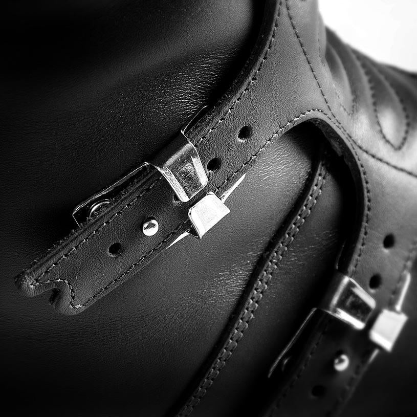 Bottes-moto-vintage-noir-stylmartin-continental-homme-femme-boucle