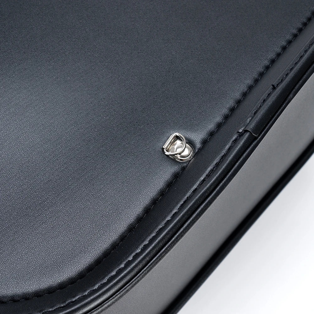 Sacoche-cavaliere-lateral-pour-moto-en-cuir-sportsterc-detail4