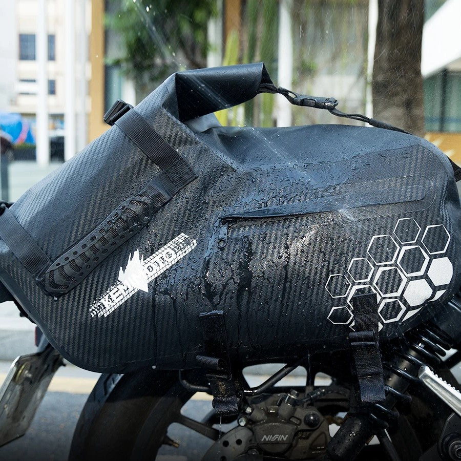 Sacoche-cavaliere-lateral-pour-moto-etanches-en-cuir-28L-impermeable