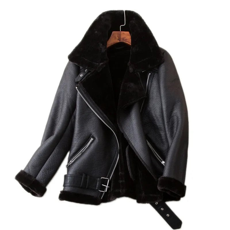 Veste Biker Femme Luxury noire en similicuir, doublure fausse fourrure mouton retourné.