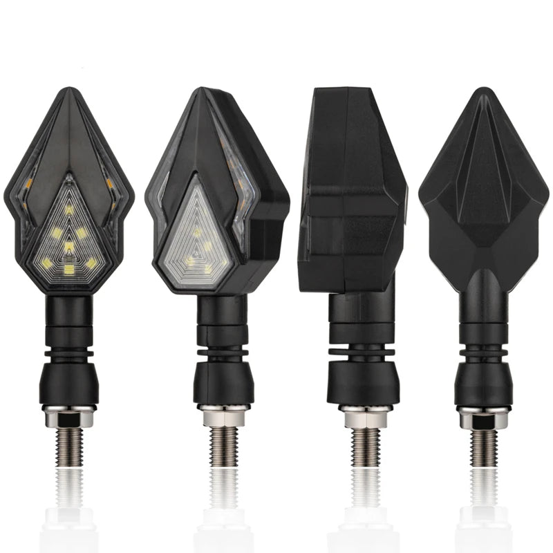 clignotants moto LED noirs design flèche agressif pour sécurité et style