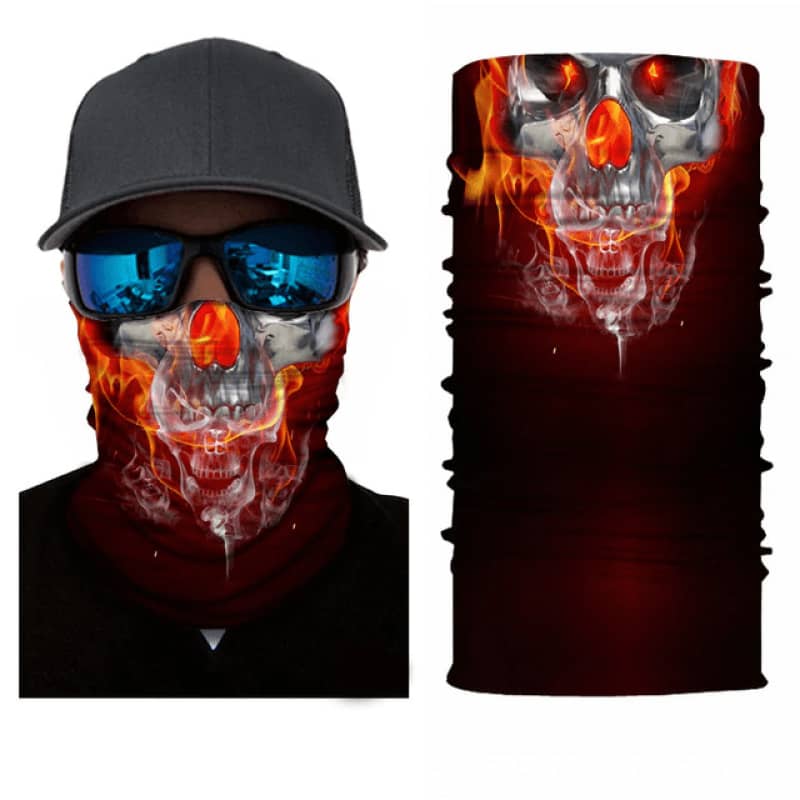 Tour de cou moto bandana chopper motif crâne enflammé, tissu respirant et léger, protection efficace contre le vent, la poussière et les intempéries, style rebelle et audacieux.