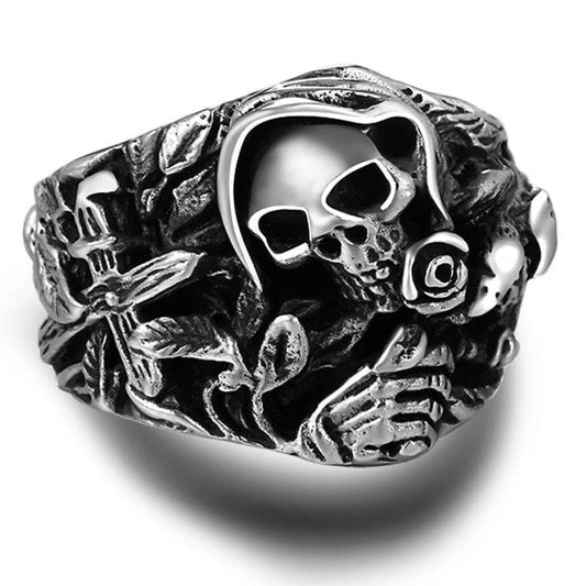 Bague homme gothique avec faucheuse et décorations têtes de mort