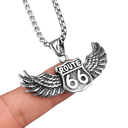 Pendentif moto Route 66 ailé en acier inoxydable pour biker passionné